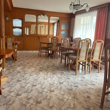 Karadi Apartmanhaz Apartmán *