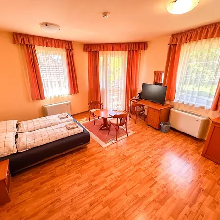 Apartment Karadi Apartmanhaz