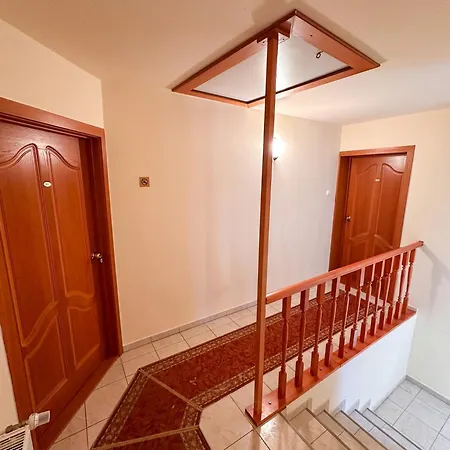 Karadi Apartmanhaz Hajduszoboszlo
