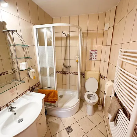 Karadi Apartmanhaz *