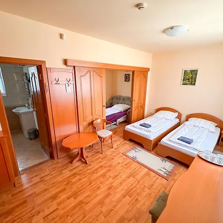 Apartment Karadi Apartmanhaz