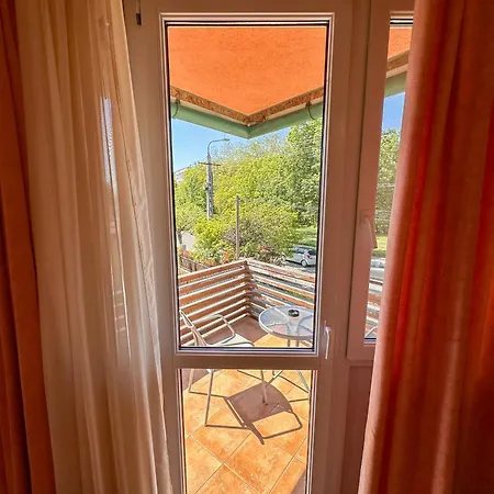 Karadi Apartmanhaz Apartment *