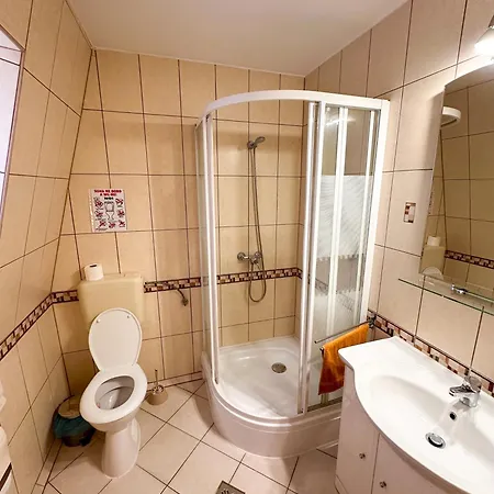 Karadi Apartmanhaz
