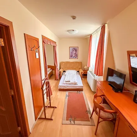 Karadi Apartmanhaz Apartment