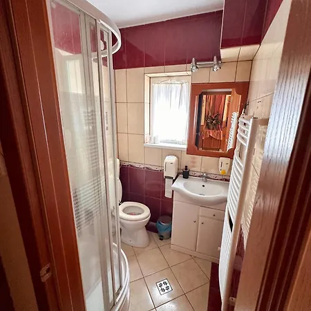 Karadi Apartmanhaz *