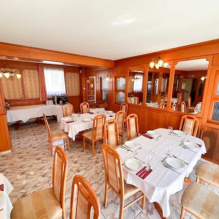 Apartment Karadi Apartmanhaz *