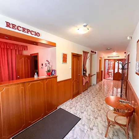 Karadi Apartmanhaz