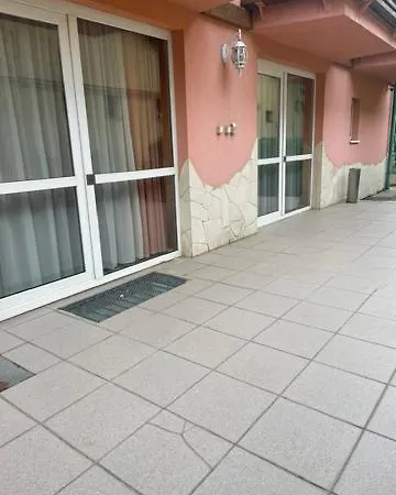 公寓 Karadi Apartmanhaz Hajdúszoboszló