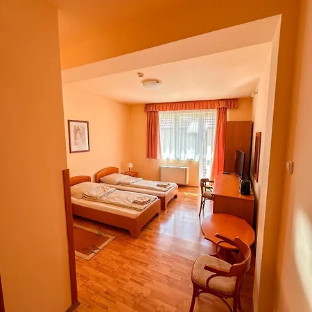 Karadi Apartmanhaz * Hajdúszoboszló